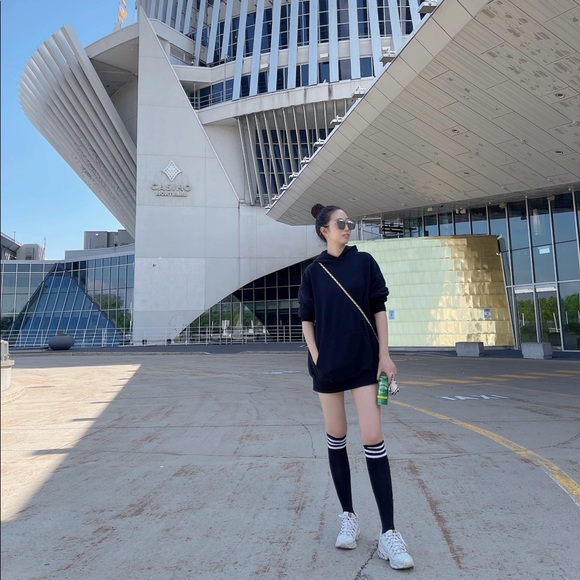 Meet your Posher, Cécile - Picture 2 of 8